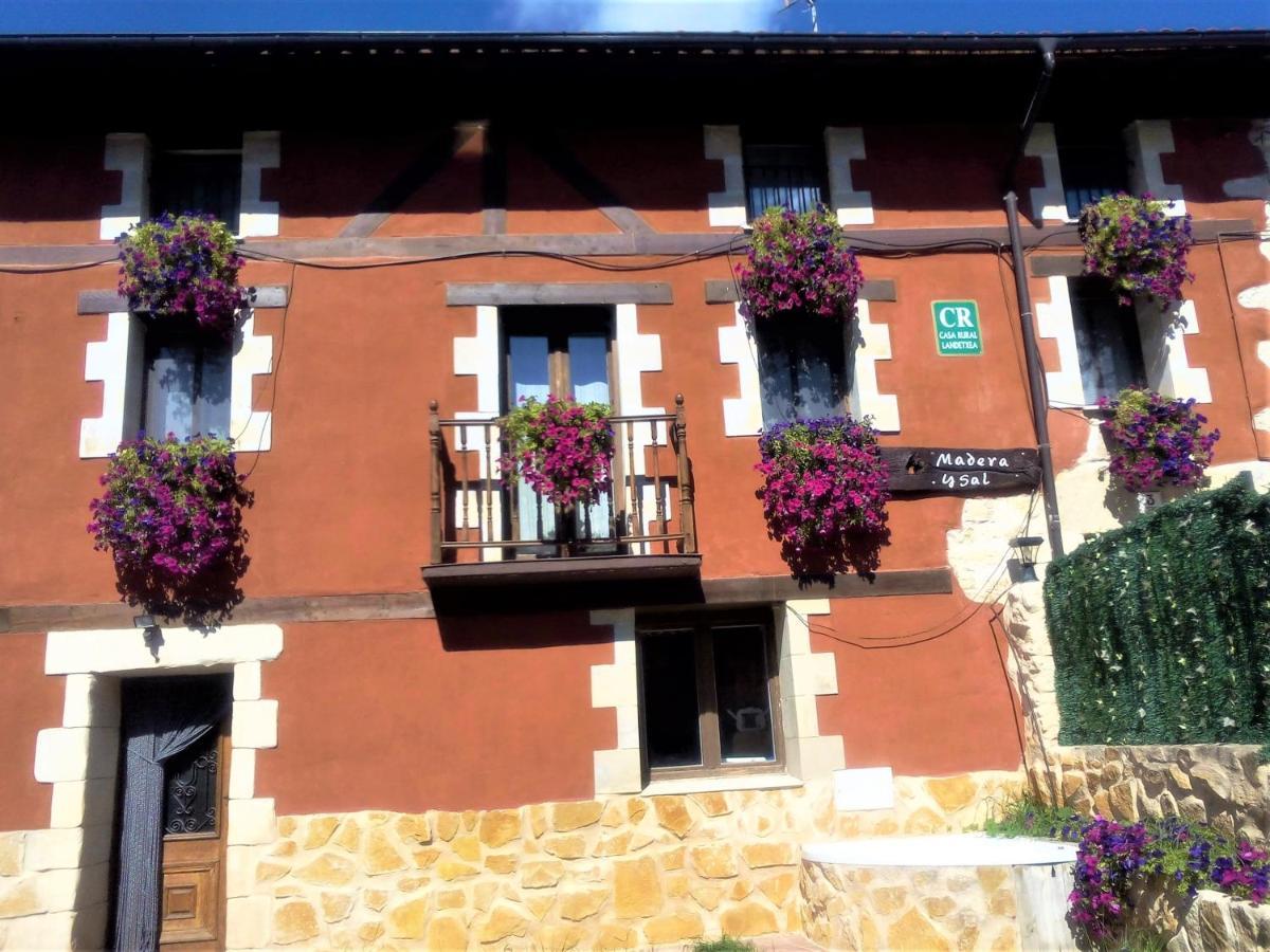 Casa Rural Madera Y Sal Salinas de Anana Bagian luar foto