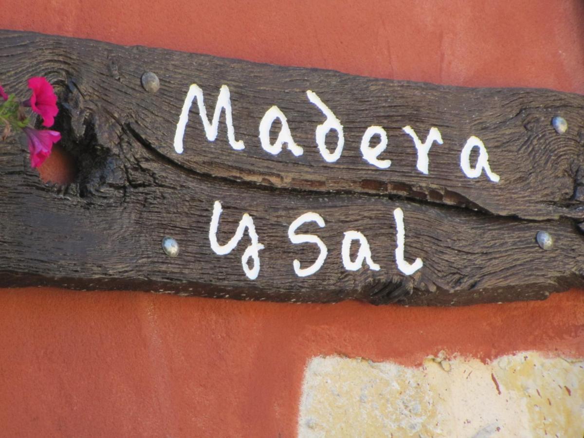 Casa Rural Madera Y Sal Salinas de Anana Bagian luar foto