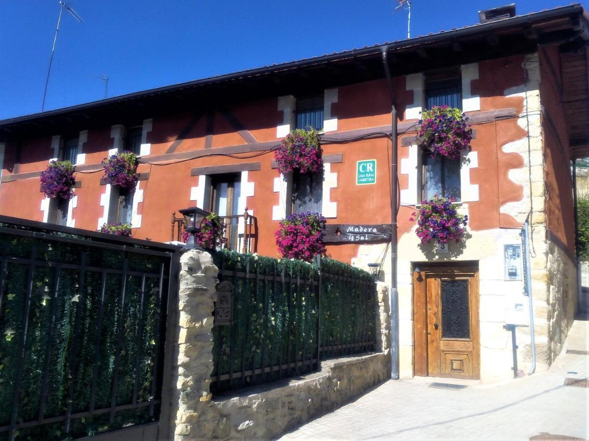 Casa Rural Madera Y Sal Salinas de Anana Bagian luar foto